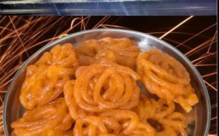 शहरातील प्रसिद्ध उत्तम मिठाई उपहारगृहावर एफडीएची कार्यवाई, परवाना निलंबित केल्याने खळबळ...!
