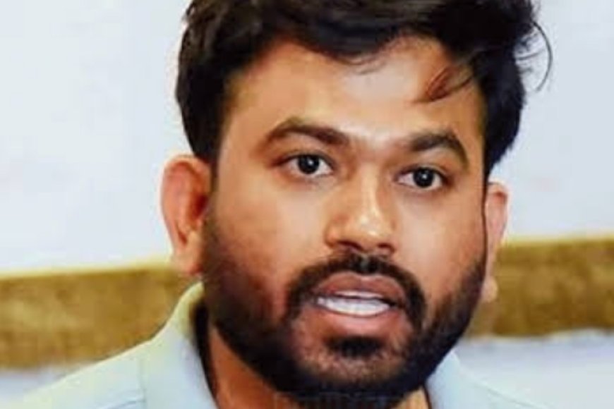 सरकारने आंदोलक विद्यार्थ्यांना त्रास देने थांबवले नाही तर ते युवक सरकारही बदलतील - अभिजित दिपके