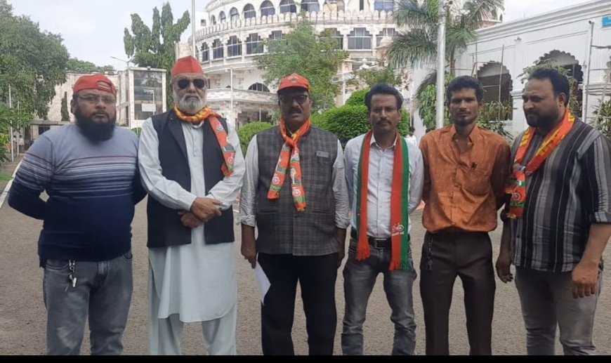 S I R करण्यासाठी 6 महीन्यांची मुदतवाढ देण्याची समाजवादी पक्षाचे मागणी...!