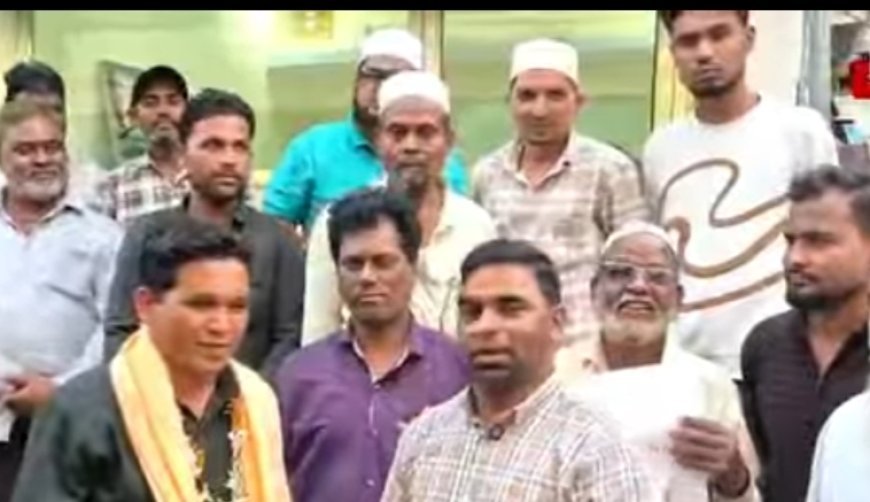 शहरातील प्रभाग क्रमांक 14 मध्ये बीएलओ 12 दिवसांनंतर रुजू, एमआयएमची स्वागत करुन गांधीगिरी...!