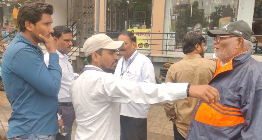 जटवाडा रोडवरील रहदारीला अडथळा निर्माण करणारे विजेचे खांब हटवण्यासाठी कामाला गती, अधिकाऱ्यांनी केली पाहणी...