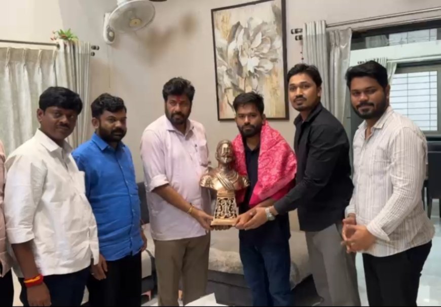 भाजपा विरोधी भूमिका मांडणा-या सिजेपी नेते अभिजित दिपके यांच्या घरी बच्चू कडू, राजकीय चर्चांना उधाण...!