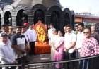 क्रांती दिनानिमित्त महापुरुषांच्या पुतळ्यांना पुष्पहार अर्पण करून अभिवादन...