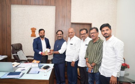 मराठवाडा मंत्रीमंडळ बैठकीतील घोषणा तीन वर्षानंतरही अपूर्ण, अंबादास दानवे यांची विभागीय आयुक्तांशी चर्चा
