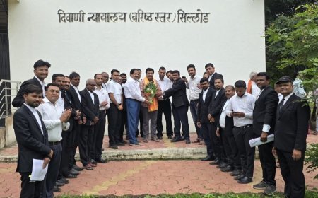 सिल्लोडला दिवाणी न्यायालय (वरिष्ठ स्तर) मंजूर झाल्याबद्दल इद्रीस मुलतानी यांचा वकील संघाने केला सत्कार...