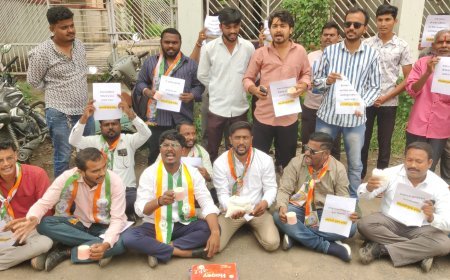 साखरेच्या वाढत्या दराविरोधात राष्ट्रवादी युवक काँग्रेसचे अनोखे आंदोलन...!