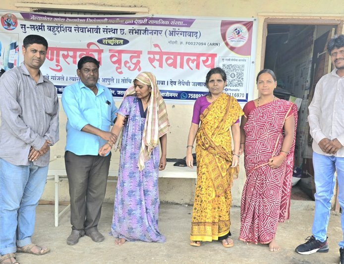 अजिंठा पोलीस स्टेशन हद्दीतील शिवणा गावातील दोन मनोरुग्ण महिलांना माणुसकीची मदत...