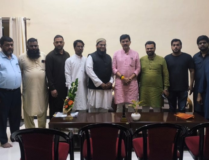 "क्राईम फ्री सिटी" अभियानाच्या शिष्टमंडळाने महापौर समीर राजूरकर यांची घेतली भेट...