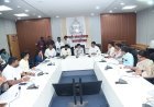 गणेशोत्सवाच्या पूर्वतयारीचा महापौरांनी घेतला आढावा, खड्डे बुजविणे, एक खिडकी योजना, विसर्जनाचा घेतला आढावा