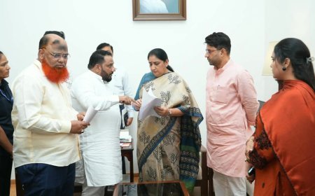 मौलाना आझाद महामंडळाच्या योजनांना गती देण्यासाठी सलिम सारंग यांनी घेतली उपमुख्यमंत्री सुनेत्रा पवार यांची भेट...!