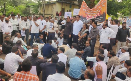 शिक्षकदिनी गुरुजी रस्त्यावर, जुनी पेन्शनसाठी काढला मुकमोर्चा...!