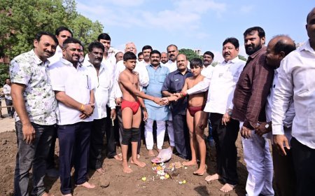 मल्ल, पैलवानांनी गाजवला जिल्हा गणेश महासंघाच्या कुस्त्यांचा आखाडा...