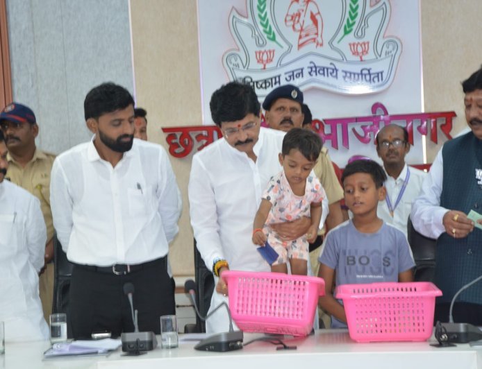 डॉ.बाबासाहेब आंबेडकर श्रमसाफल्य आवास योजने अंतर्गत 32 सदनिकांचे सोडत पद्धतीने वाटप...