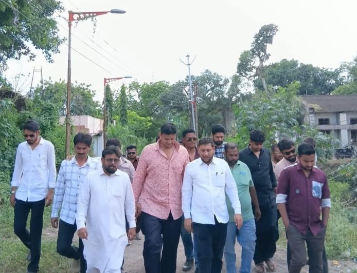 घाटी रुग्णालय परिसरातील वक्फ संपत्ती वरील अनधिकृत काम एमआयएमने रोखले...