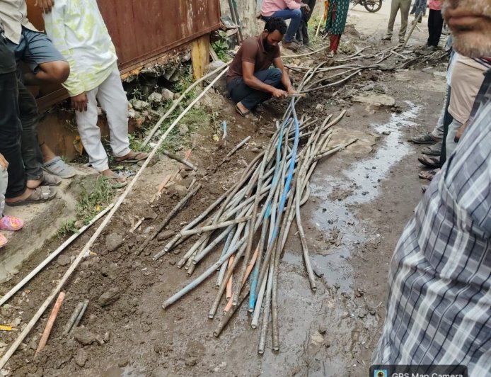 आसिफिया काॅलनीत 39 अनाधिकृत नळ कनेक्शन कट केल्याने खळबळ...दहा हजारांचा दंड वसूल