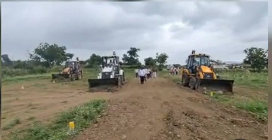 हर्सुल मध्ये 8 एकरांवरील 700 अनधिकृत प्लाॅटवर मनपाचा हातोडा...!