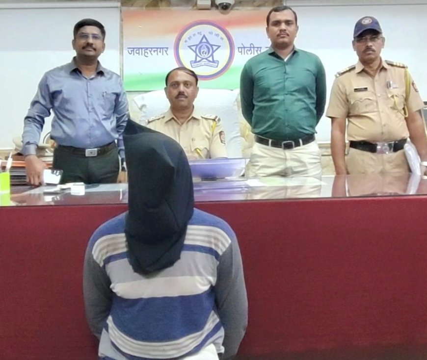 हेल्मेट सक्ती आणि चोराने हेल्मेट घालून लूटले, जवाहरनगर पोलिसांनी ठोकल्या बेड्या...!