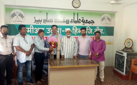 मराठवाड्याचे प्रश्न विधिमंडळात आक्रमकपणे मांडणारे सतीश चव्हाण यांना विजयी करा - डॉ.गफ्फार कादरी