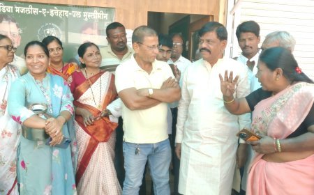जटवाडा रोडवर पाणीबाणी...! एमआयएम नगरसेवकाच्या कार्यालयावर हंडा मोर्चा...