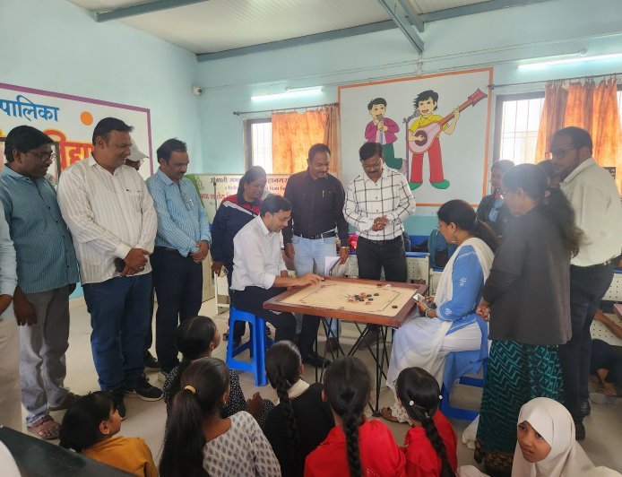 शालेय मनपा जिल्हास्तरीय कॅरम स्पर्धेला उत्साहात प्रारंभ...!