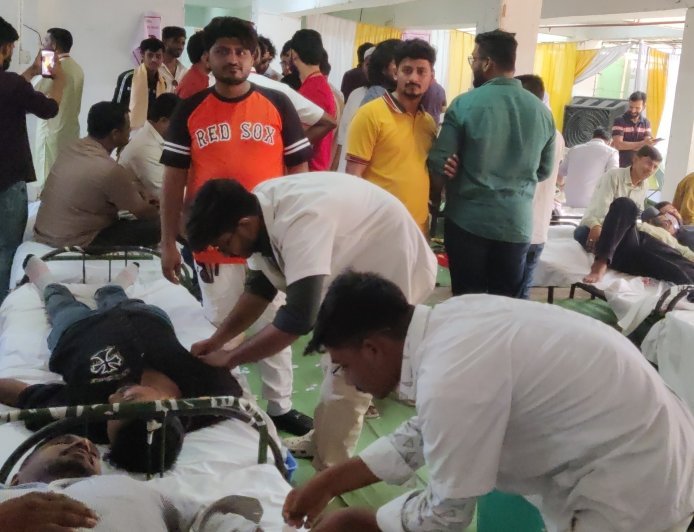 सहारा फ्रेंड्स फाऊंडेशनच्या रक्तदान शिबीरात विक्रमी रक्तदान, 515 रक्तदात्यांचा प्रतिसाद