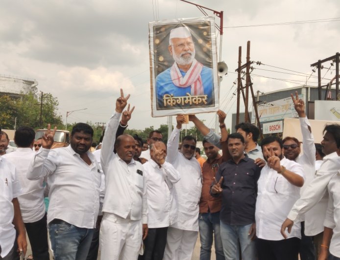 डाॅ.प्रतापसिंह पाटील यांचा विजय निश्चित...? आमदार अब्दुल सत्तार यांचे पोस्टर झळकले...