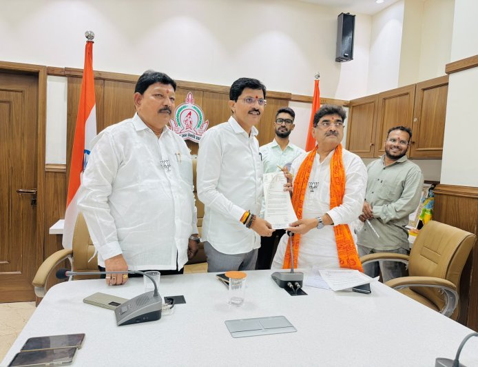 दिवाळीच्या काळात अतिक्रमण हटाव मोहिम स्थगित करा, माजी आमदार संजय केनेकर यांची मागणी...!