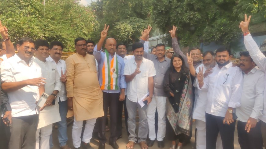 राष्ट्रवादी शरदचंद्र पवार पक्षाचे डॉ.प्रतापसिंह पाटील यांचा उमेदवारी अर्ज दाखल