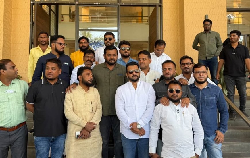 शहरातील वाहतूक कोंडी सोडविण्यासाठी एमआयएम नगरसेवकांच्या वतीने पोलिस आयुक्तांना निवेदन...