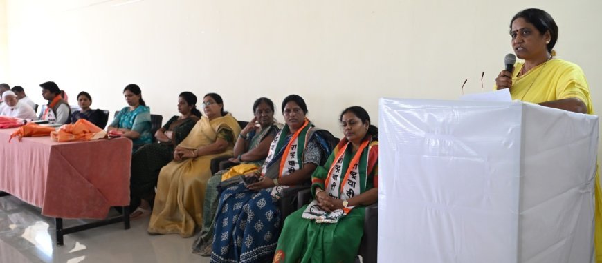 सतीश चव्हाण यांनी कामाचा माणूस म्हणून स्वतःची वेगळी ओळख निर्माण केली - महिला प्रदेशाध्यक्ष वैशाली नागवडे