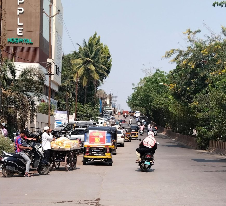 रोशन गेट वर धडक कारवाई मग एमजीएम रोडवर कारवाई कधी...?