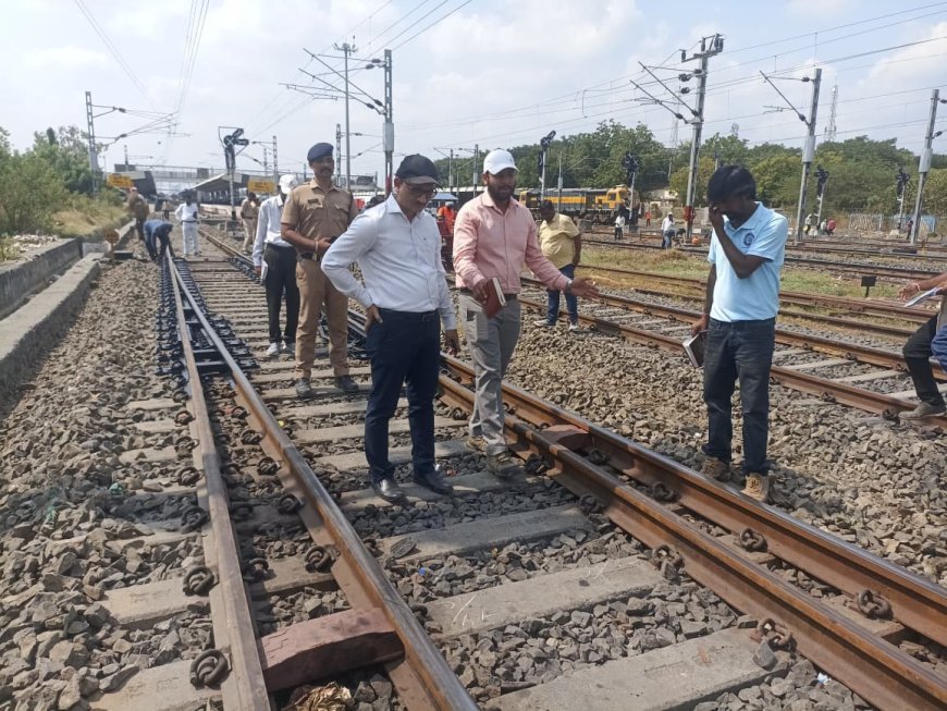 डिआरएम प्रदीप कामले यांनी पूर्णा रेल्वे सुविधांची केली पाहणी